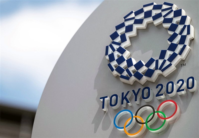 Photo of the Tokyo 2020 Olympics badge with the colourful rings